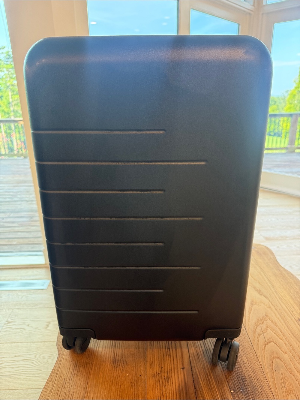 Quince Small Black Expandable Carry-On Luggage retail $140